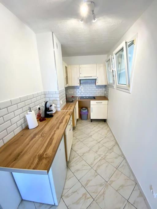 Appartement Spacieux 65M2, Avec Piscine Et Parking Fréjus Extérieur photo